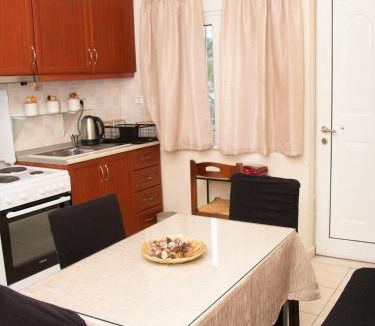 Tsikalaria Apartment | Souda Bay View Retreat