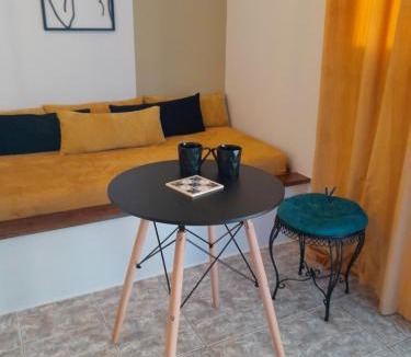 Adamas Apartment | Overhill Apartments Adamas