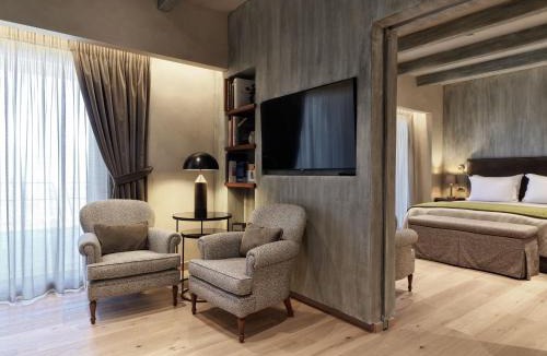 Koutsi Hotel | Semeli Estate Suites