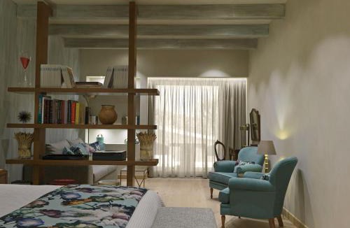 Koutsi Hotel | Semeli Estate Suites