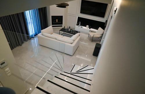 Amarousion Apartment | Vellur 2