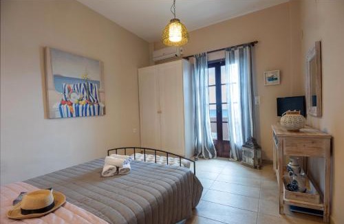 Plaka Apartment | Plaka on the Water - 2 Apts for Families