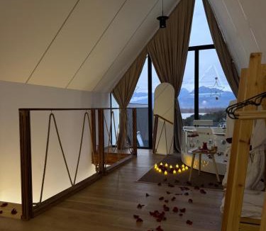 Shkoder Villa | Lakeside Villas & Jacuzzi Suites