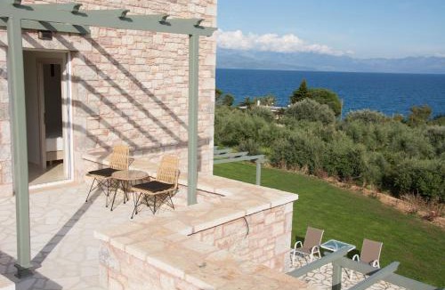 Messini Apartment | Stone Bay Houses in Messinia Kalamaki Beach Area