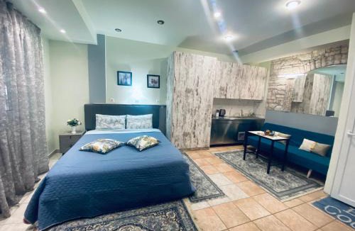 Dafni Apartment | Athens Victoria's studio