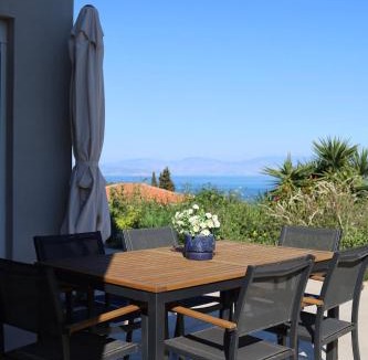 Egira Villa | Villa Savvina, Sea Views Akrata near Beach & Ski Resort