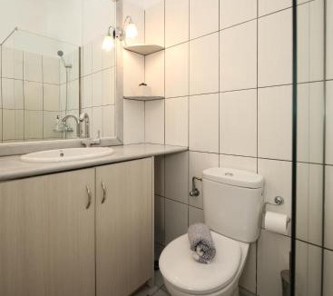 Ampelas Apartment | Christiana Hotel