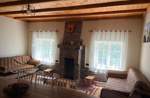 Librazhd House | Bujtina Seyna