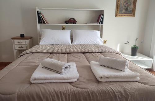 Florina Apartment | Mountain View Apartment