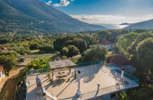 Makriotika Villa | LEMON TREE GARDEN near Mirtos beach