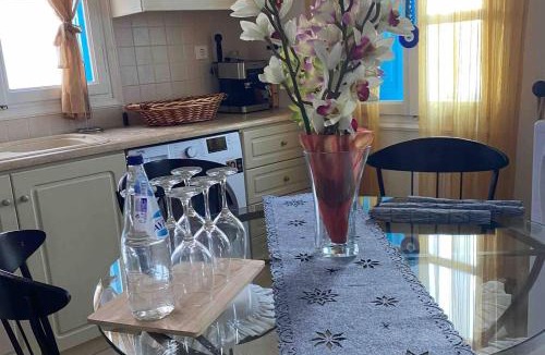 Massouri House | 3 Bed Villa - Sleeps 6 - Terrace - Sea View