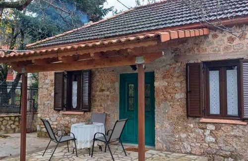 Kalavrita Ski Chalet | Vrachni Stone House