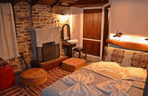 Lafkos House | Fyloma Villa With 5 Bedrooms