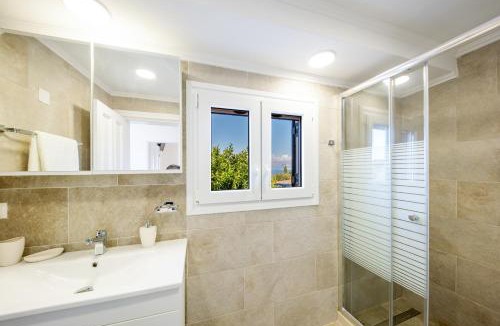 Petaleia Villa | Family Villa Portes with panoramic view!