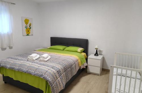 Ampelokipi Apartment | My Flowers