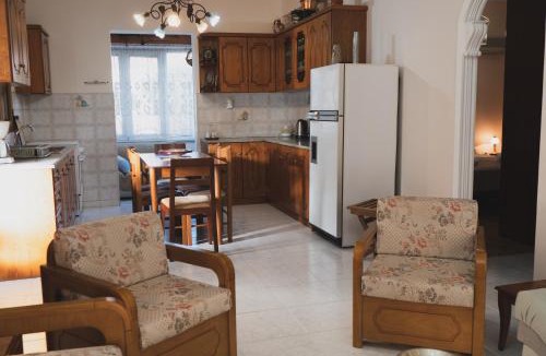 Chios Villa | Stratigato Garden Getaway near Chios Town