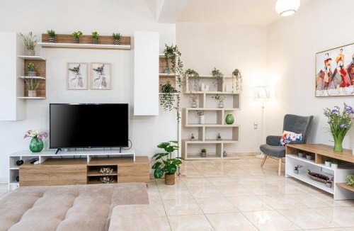 Perivolia Apartment | Lumina Apartment with Shared Pool
