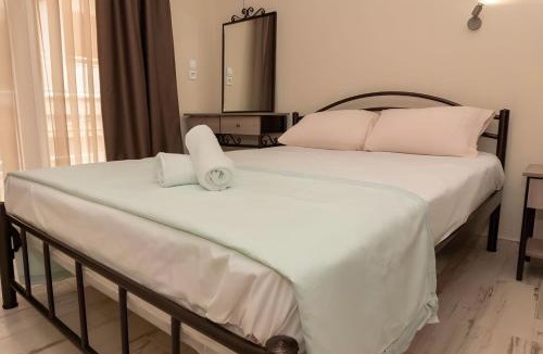 Stavros Hotel | Studios for rent Hermanos