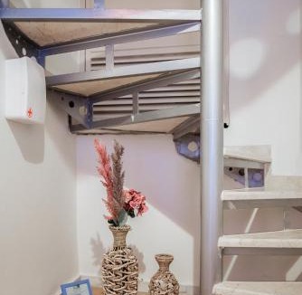 Meteora Apartment | Tollmere Hospitality Λύχνος suite
