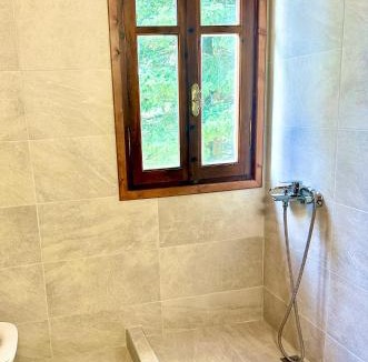Central Tzoumerka House | Forest cottage top of the world