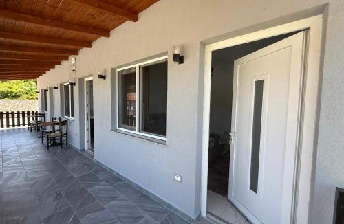 Sakës House | Bujtina4A Rrenc