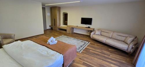 Gornji Livoč Hotel | Hotel Pojata