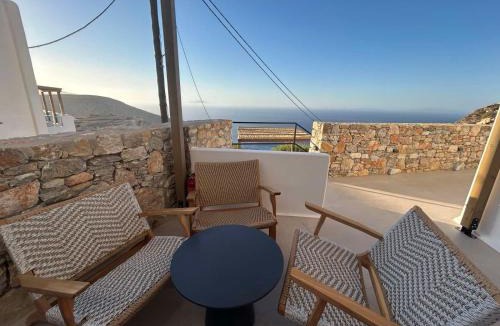 Folegandros Town Apartment | ANDELIAS Signature Suites
