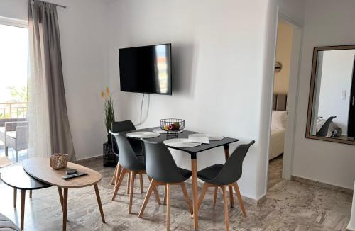 Loutra Oraias Elenis Apartment | Kyklamino Apartment