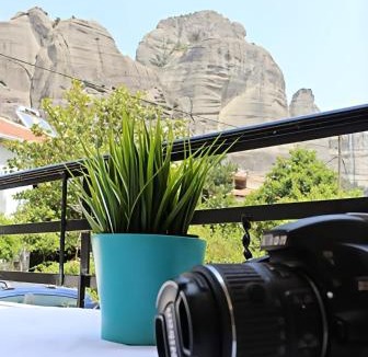 Kalambaka Villa | Grandmas Mansion 3BD Meteora - Rocks View