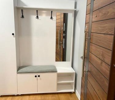 Mbrostar-Urë Apartment | DRITA 2 Cozy Modern Apartment Fier