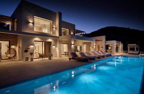 Romirion Villa | Segreto Del Lusso, 7 bedroom Skyline villa