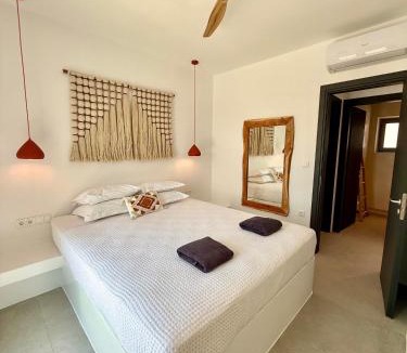 Paros Villa | Faragas Hill Euphoria Villa