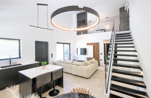 Sipiada Villa | La Casa Del Rio