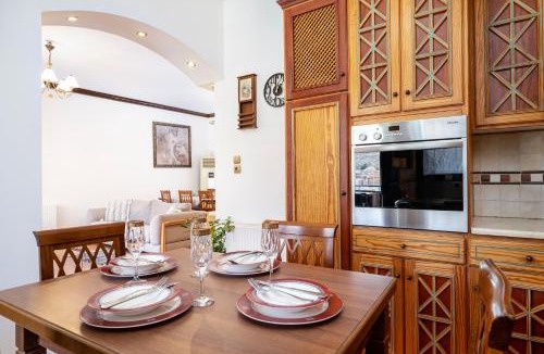 Vlychadia Apartment | Marys Beachfront Villa