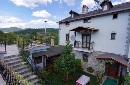 Moscopole House | Vila118