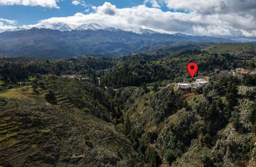 Katochori House | Achlades The Mountain Paradise Villas - Suite with a Private Jacuzzi, Pool, and a Balcony with an Amazing View!