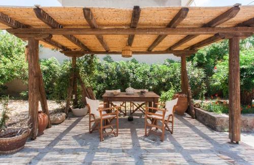 Gefyra House | Cottage by the Sea in Vathy Methana