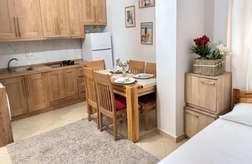 Golem Apartment | Beach Family Apartment 2 min to Beach Free Parking Golem