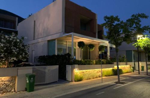 Jala Villa | Villa Elodie, Green Coast, Palase