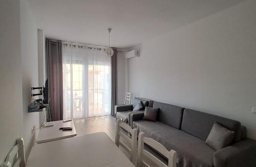 Shengjin Apartment | Apartment Lola Shengjin