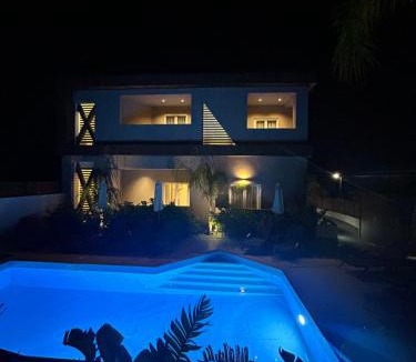Razata Apartment | X luxury suites
