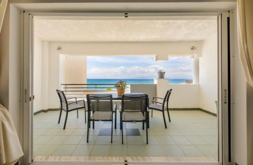 Akrogialion Apartment | Agali 2 maizonette front of the sea
