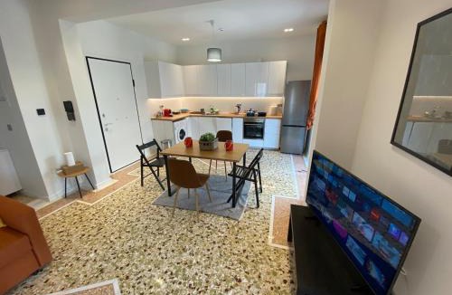 Amarousion Apartment | Holy 1 Bedroom Apartment in Marousi
