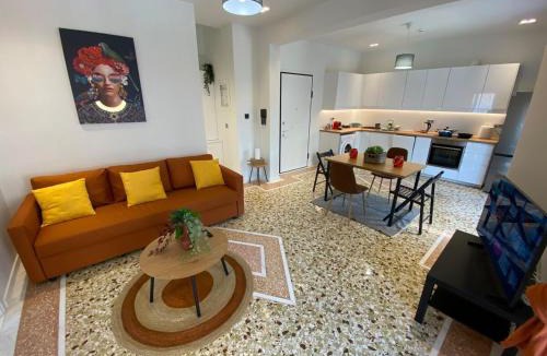 Amarousion Apartment | Holy 1 Bedroom Apartment in Marousi