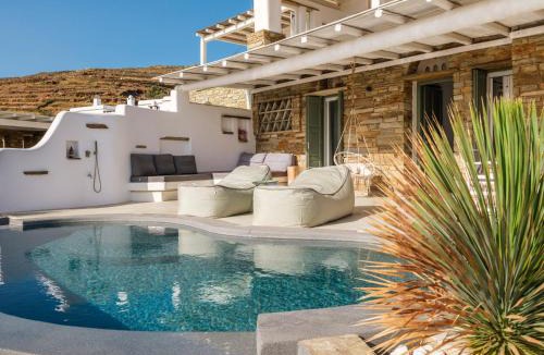 Agios Romanos Apartment | Tinostra Casa