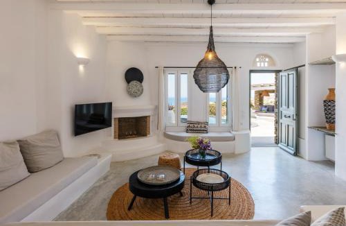 Agios Romanos Apartment | Tinostra Casa
