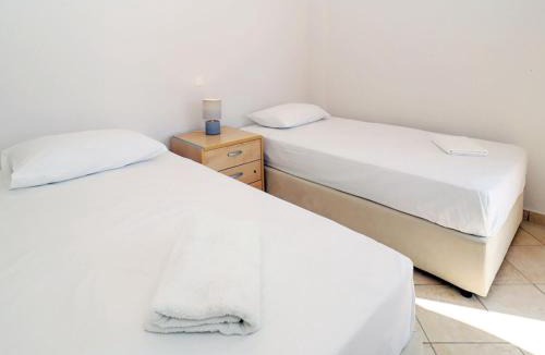 Sithonia Villa | AEON Beach Villa, Tripotamos by Halkidiki Villas