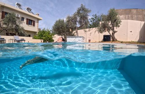 Daratsos Apartment | Villa Daratso with private heated pool view to the sea