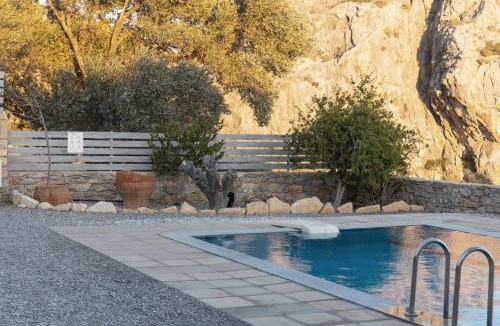 Agia Galini Villa | Evgoro Luxury Suites