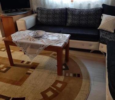 Lazarat Apartment | Garufalia